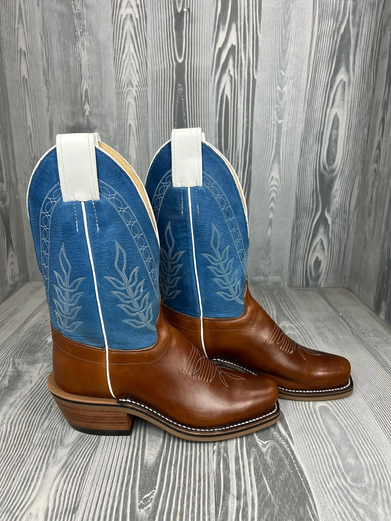 Men's Olathe Tan Horsebutt with 12" Blue Barcelona Tops